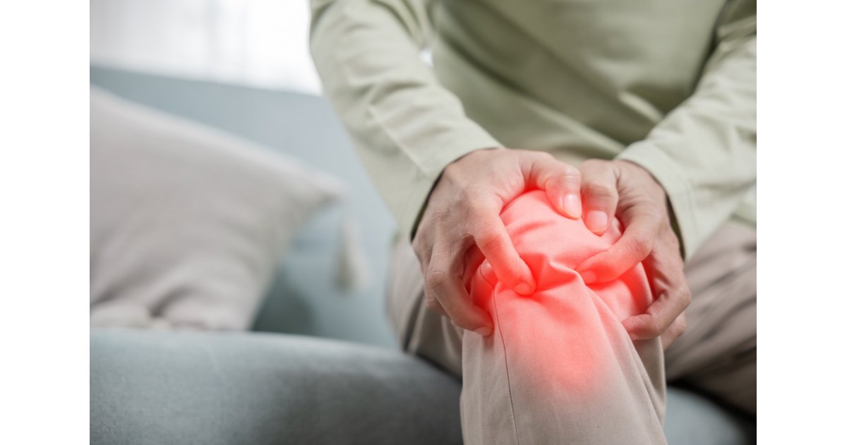 Hyperextended Knee Pain: Causes, Symptoms, Treatment and Recovery