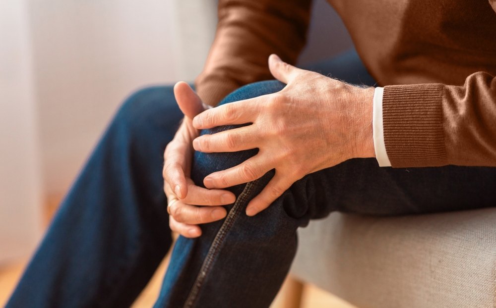 Locked Knee Exercises: What Is Safe and What to Avoid