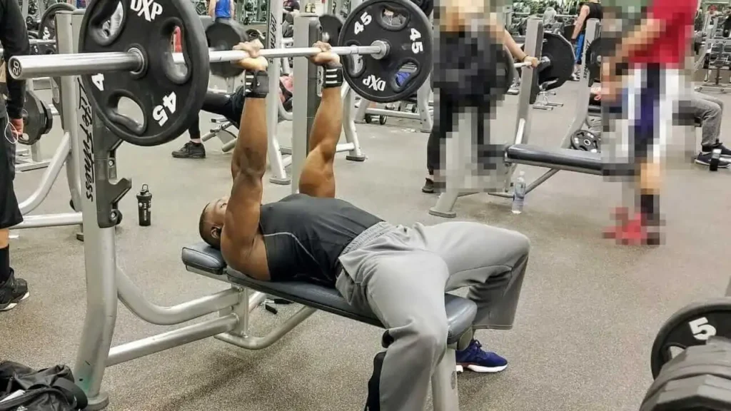 Weightlifting with tennis elbow while using light dumbbells safely